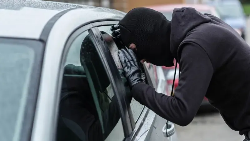 في واقعة صادمة.. سرقة سيارات الوفد