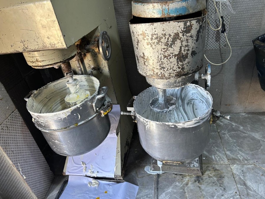 الغذاء والدواء تغلق مشغل حلويات مخالفا