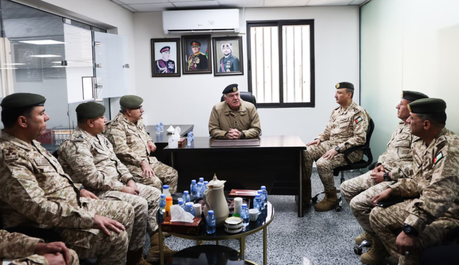 اللواء الحنيطي يفتتح سوق العيص التجاري