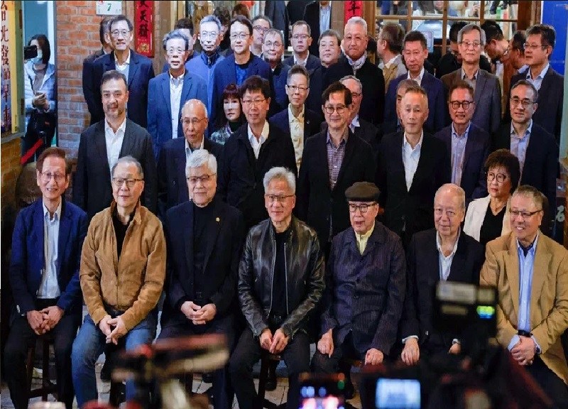 عشاء التريليون دولار.. إنفيديا تجمع عمالقة