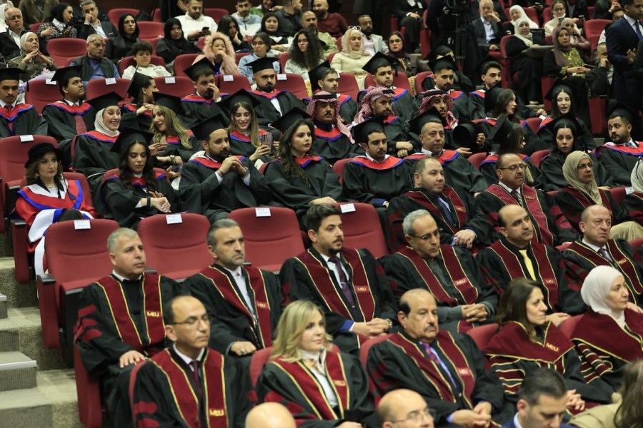 “الشرق الأوسط” تحتفي بخريجي البرامج الدولية…