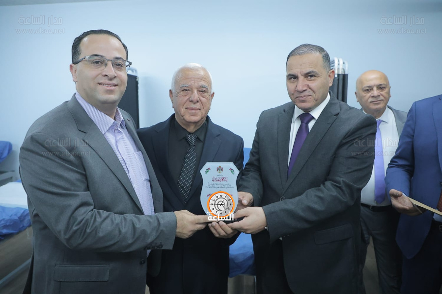 دار الحسام تتبرع بوحدة طبية متكاملة