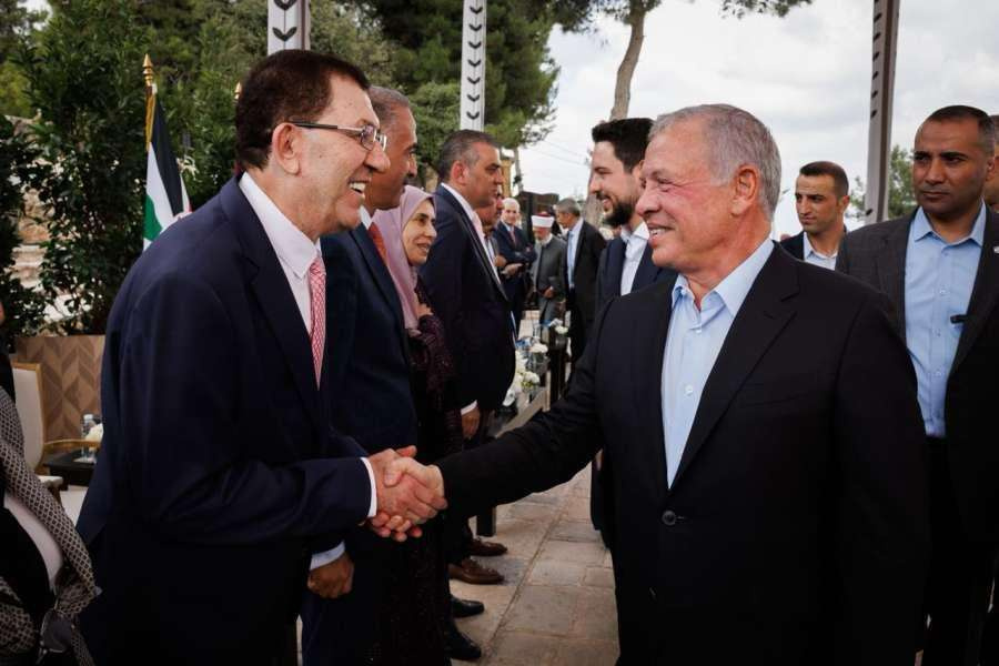 مقطش يهنئ الملك وولي العهد بشهر