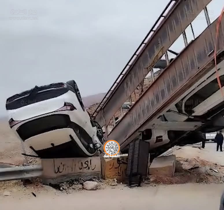 تدهور ناقلة مركبات في البحر الميت