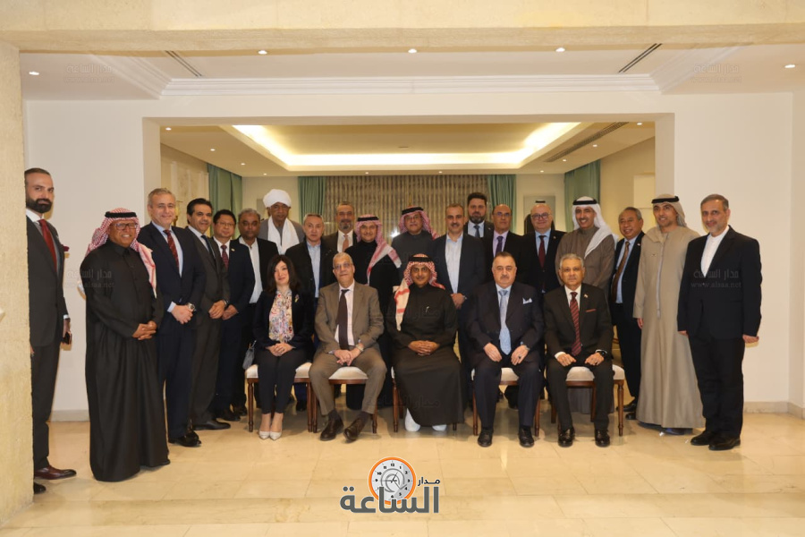 السفير آل ثاني أمام سفراء الخليج