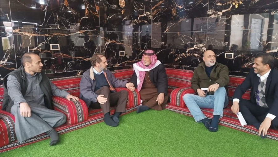 الأمير مرعد بن رعد يزور مصابين