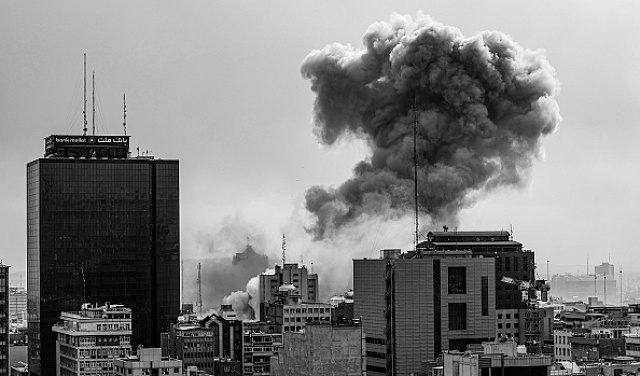 اليوم 4 للحرب: غارات متبادلة.. وإغلاق