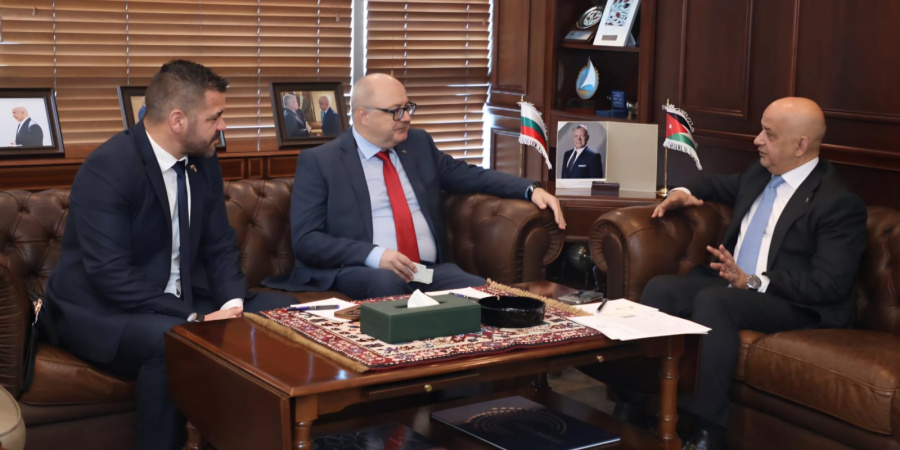 تجارة الأردن تبحث تعزيز العلاقات التجارية