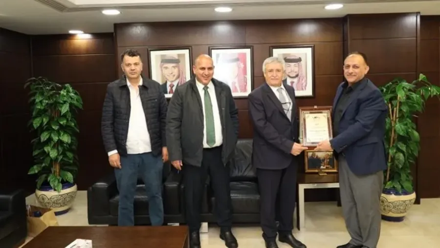 لقاء مثمر بين نقابة تأجير السيارات