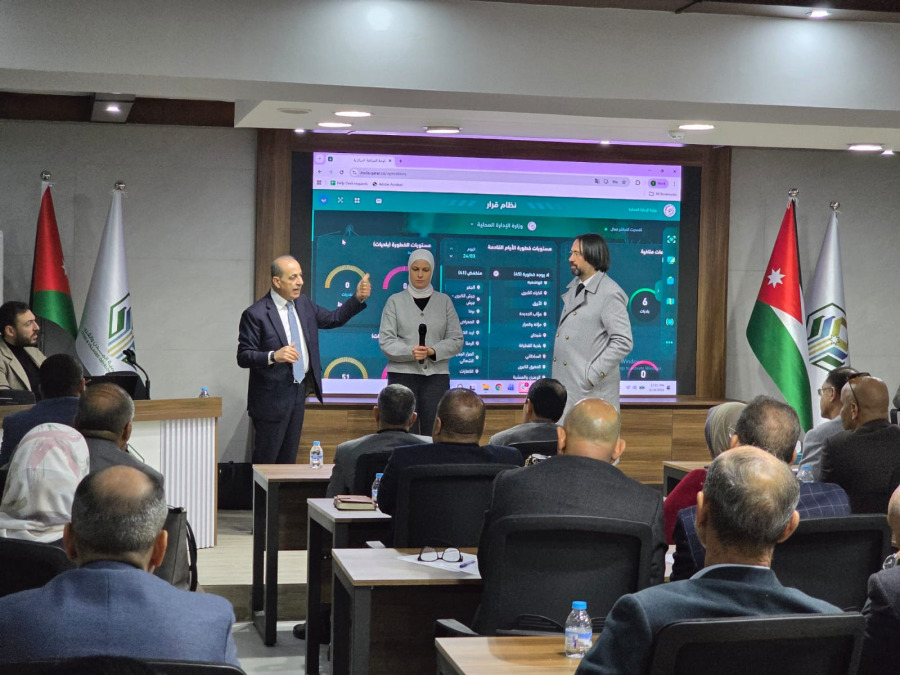 وزير الإدارة المحلية يلتقي رؤساء لجان