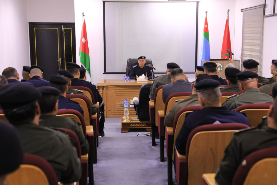 اللواء المعايطة يزور قيادة شرطة البادية