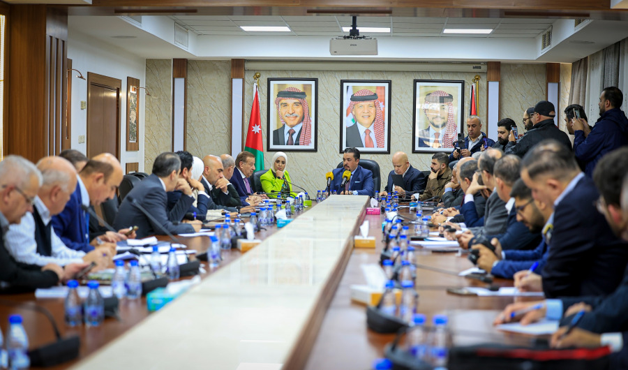 العمل النيابية تبحث تعديلات الضمان مع