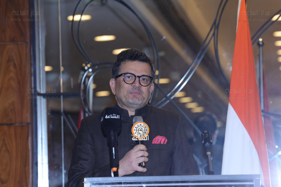 سفير الهند وعقيلته يحتفيان بـ يوم