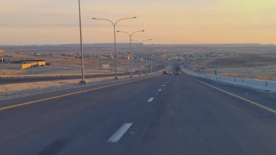 إطلاق مشروع لصيانة الطريق الصحراوي من