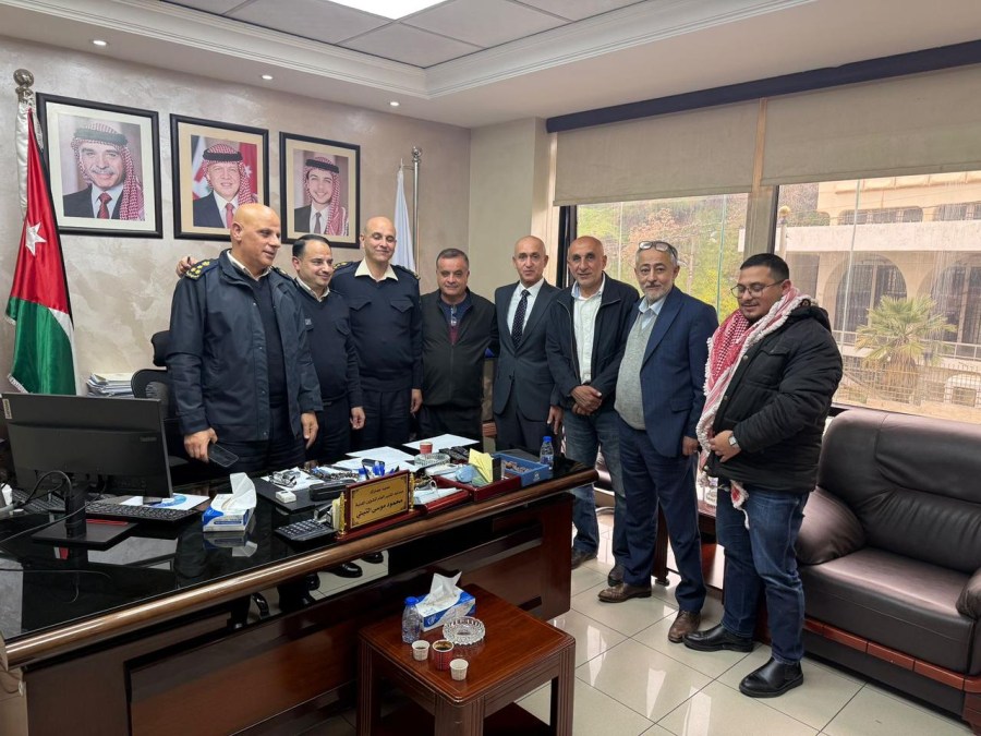 مستثمرو المناطق الحرة يبحثون مع الجمارك