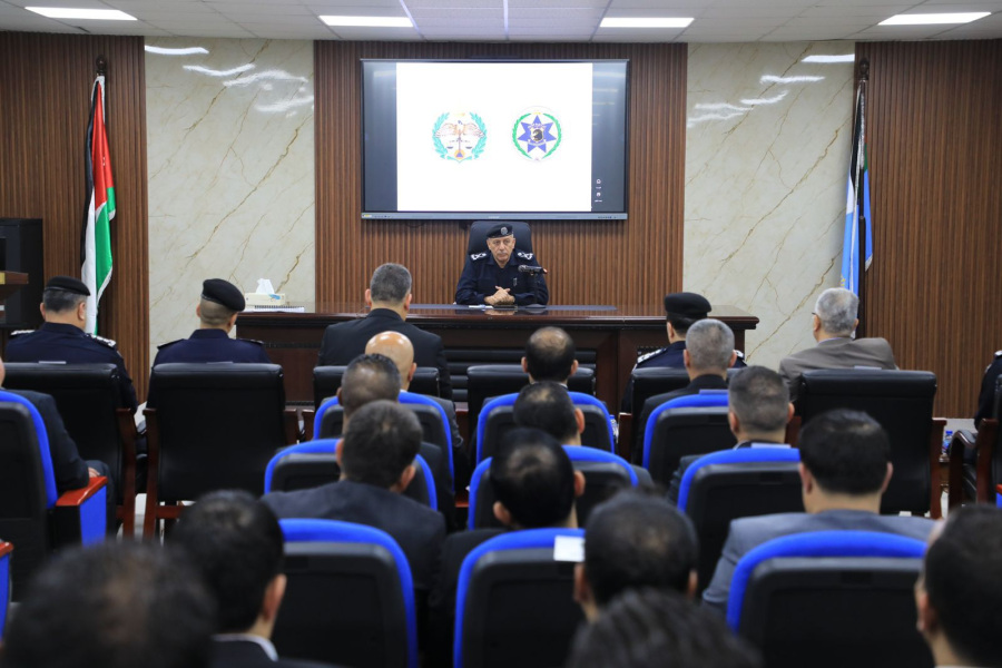 اللواء المعايطة يزور إدارة البحث الجنائي