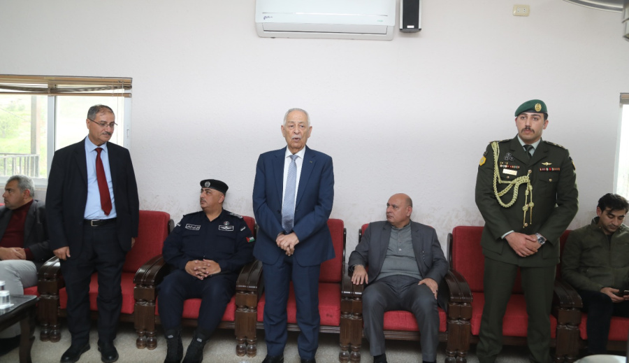 الديوان الملكي يعزي عشيرة الخوالدة (صور)