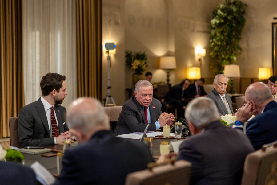 الملك يلتقي عددا من رؤساء الوزراء