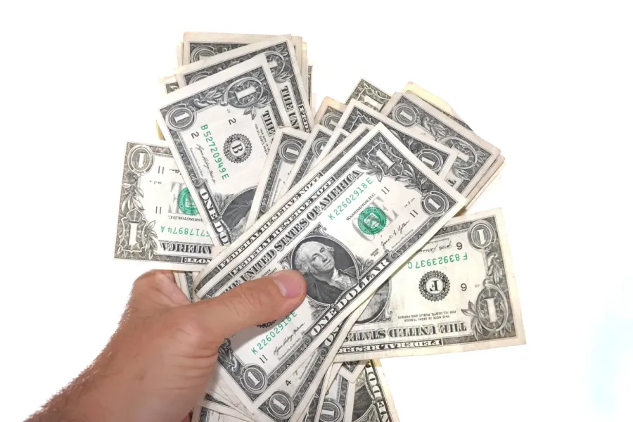 هدنة هشة بين أميركا وإيران تضع