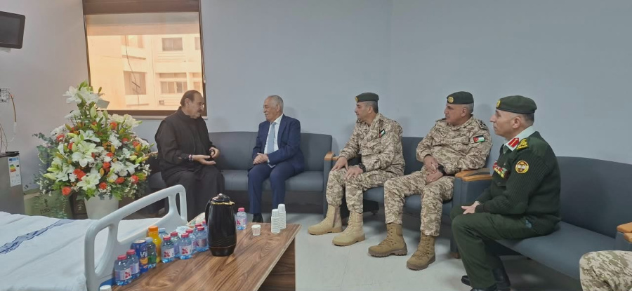 العيسوي ينقل تمنيات الملك وولي العهد