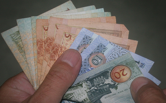 من تنمية أموال الأيتام إلى أردنيين..