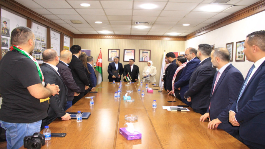 البريد الأردني و uwallet يوقعان اتفاقية