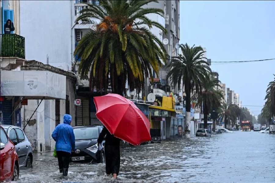 منخفضات جوية وأمطار رعدية في 12