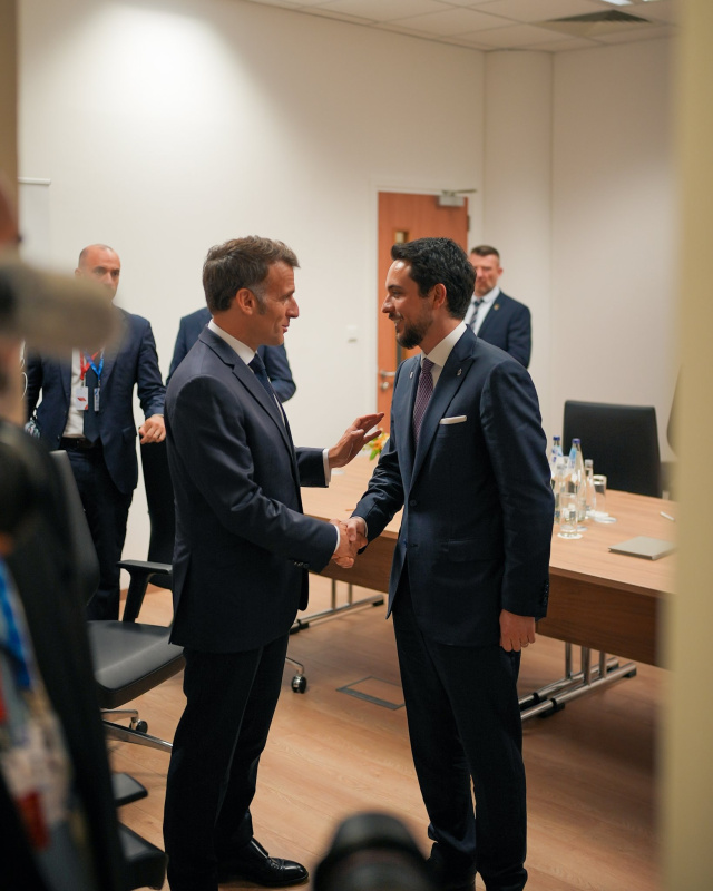 ولي العهد يلتقي الرئيس الفرنسي إيمانويل