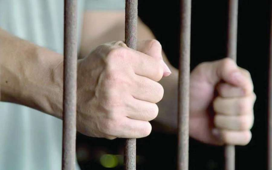 تحرش بقاصر وادعى عدم كفاية الأدلة..