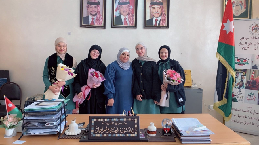 مدرسة عائشة بنت ابي بكر تكرم