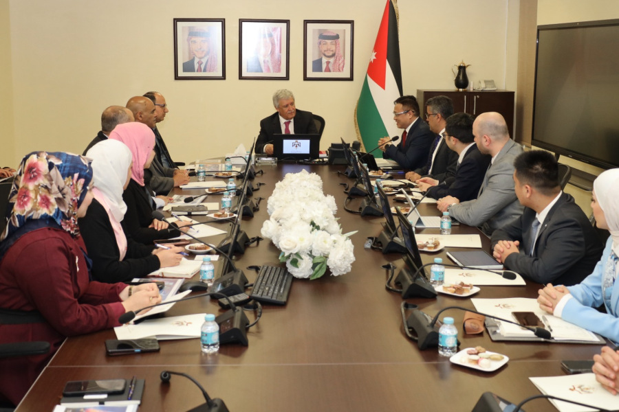وزير النقل يبحث مع شركة Huawei
