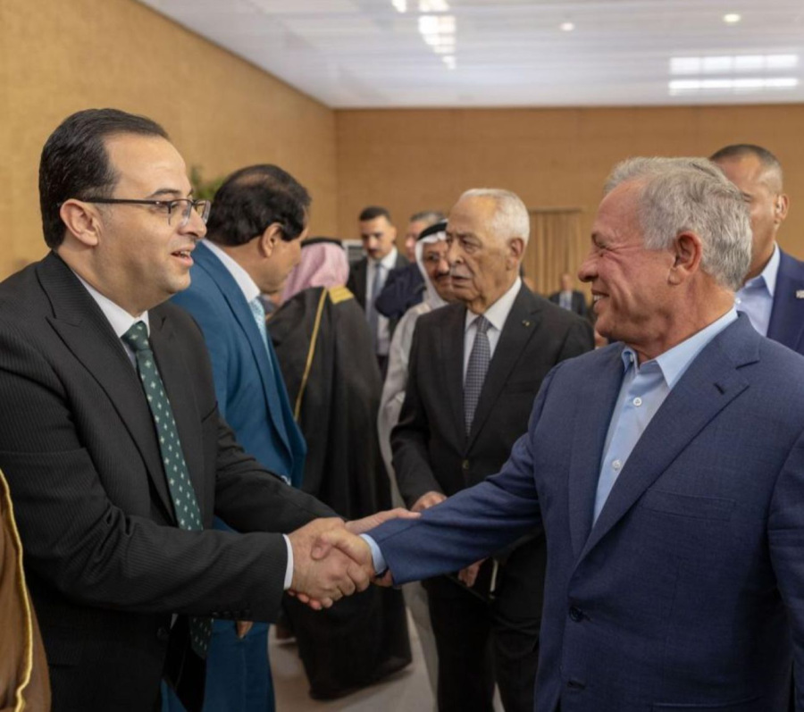 بعد زيارة الملك للزرقاء.. الخصاونة يطلق