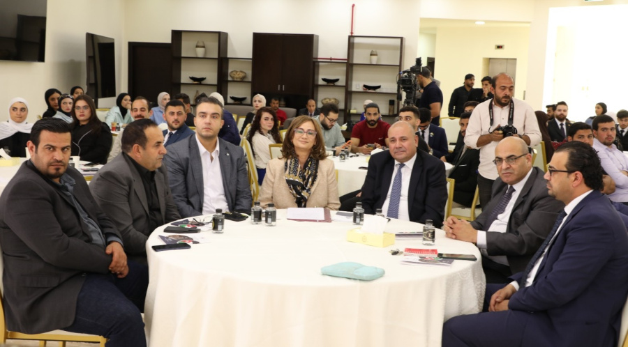 العودات يطلق مشروع تمكين الشباب في