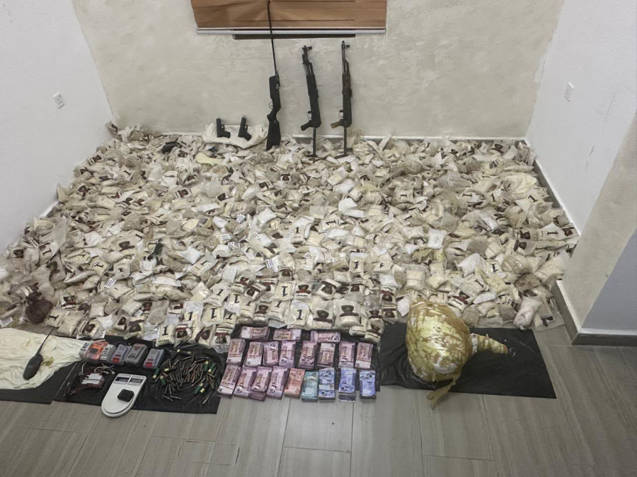 الأردن: القبض على مطلوب خطر ومسلح
