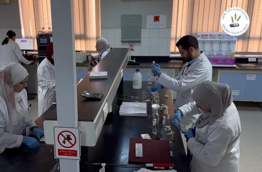 تجديد اعتماد مختبر الرقابة الدوائية في