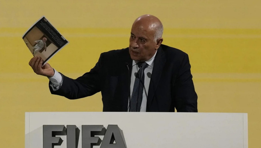 رئيس الاتحاد الفلسطيني الرجوب يحرم من