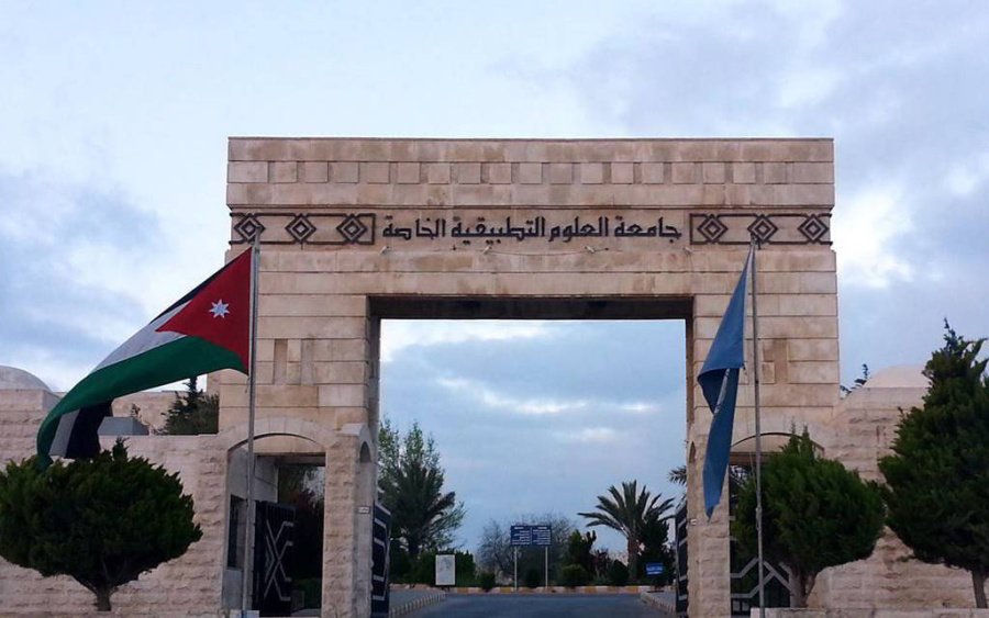 م. أبو خديجة يبيع 10 آلاف