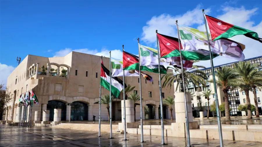 مليون و185 ألف دينار الدفعة الثالثة