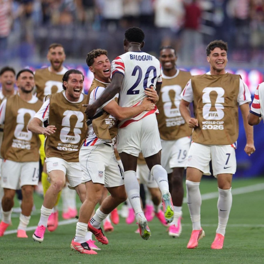 المنتخب الأمريكي يحجز مقعده في الدور