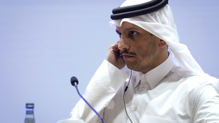 آل ثاني خلال أعمال قمة بحيرة