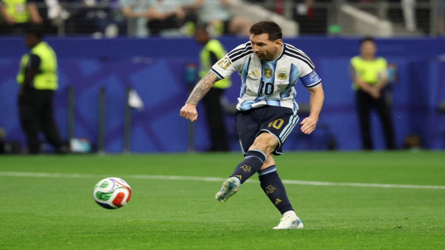 ميسي ينفرد بصدارة هدافي كأس العالم