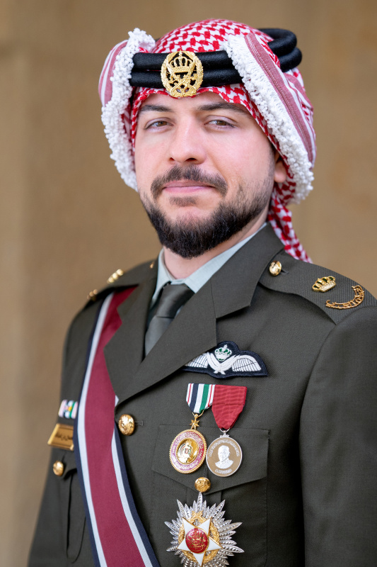 العين جمال الصرايرة يهنئ ولي العهد