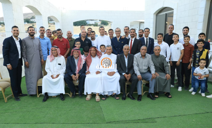 الخلايلة يحتفلون بتخرج الدكتور مروان والممرض