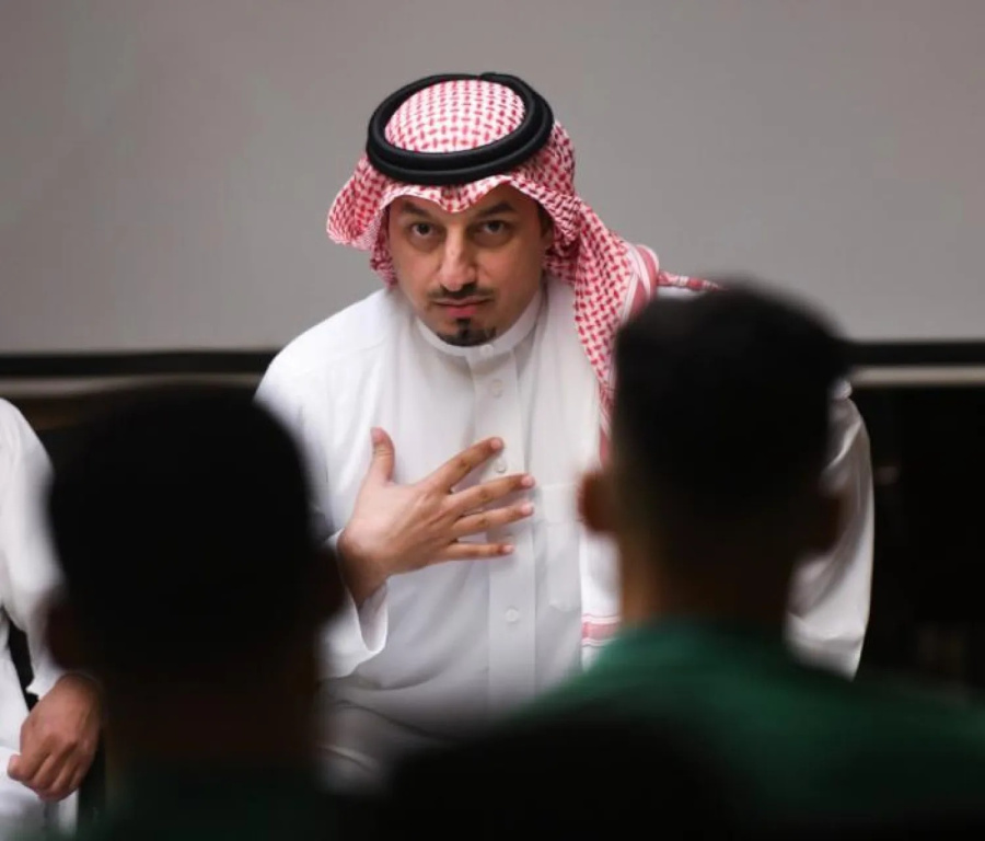استقالة رئيس الاتحاد السعودي بعد الخروج