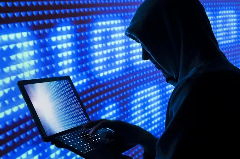 الإمارات تتصدى لهجمات سيبرانية تستهدف قطاعها