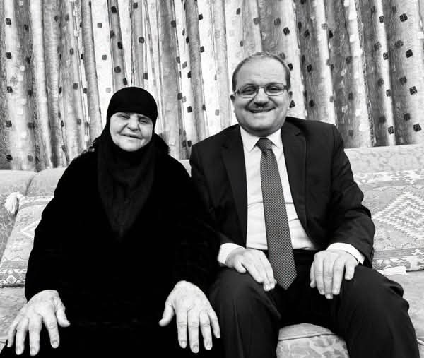 والدة الوزير الأسبق عبيدات في ذمة