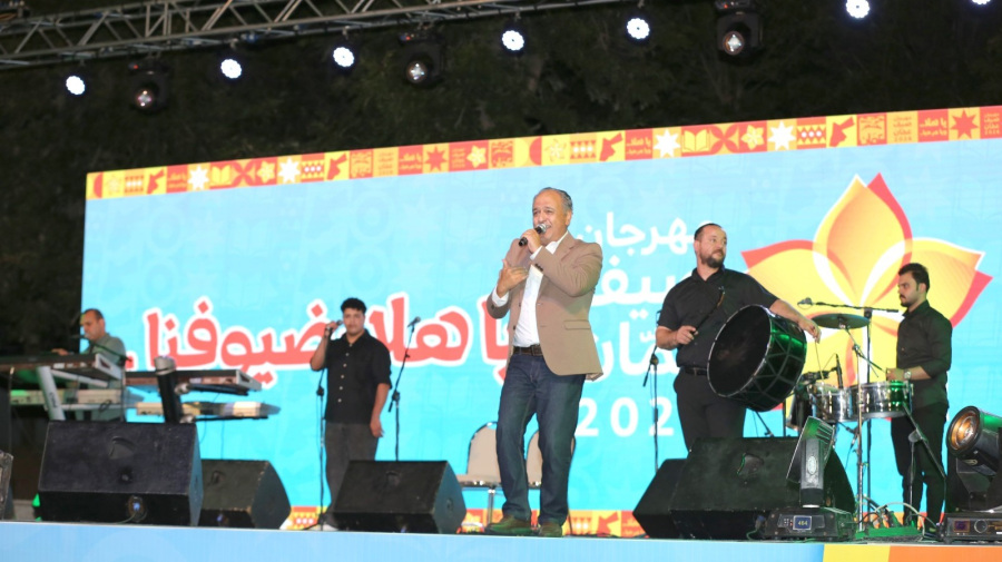 نجوم الطرب الأردني يضيئون الأمسية الثالثة