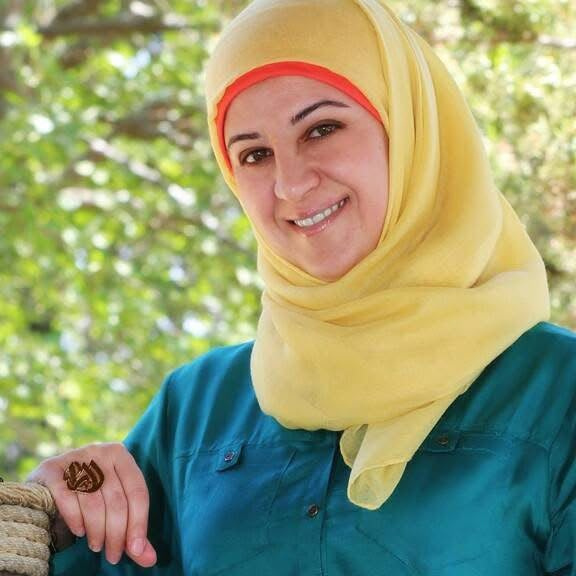 لارا عزالدين جنب مديرة لمديرية التلفزيون