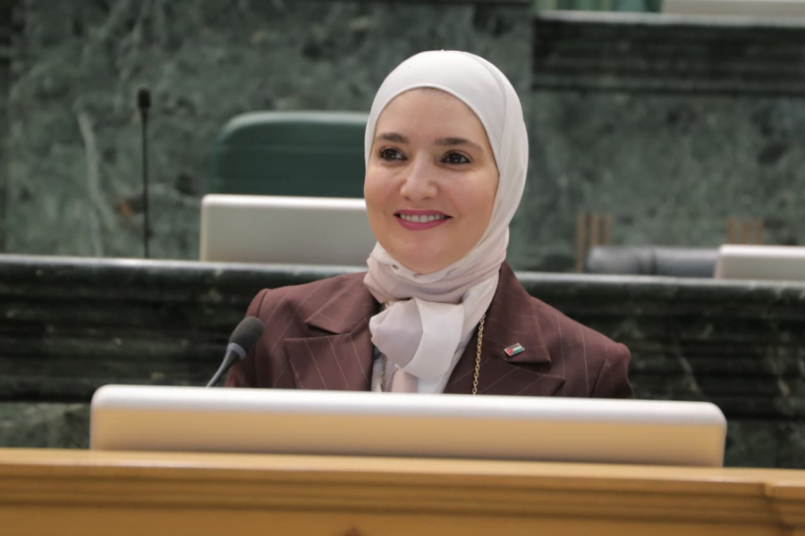 النائب ناصر الدين تدعو إلى التعمق