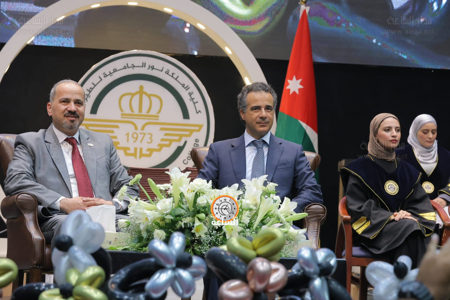 تخريج فوج النشامى لطلبة كلية الملكة